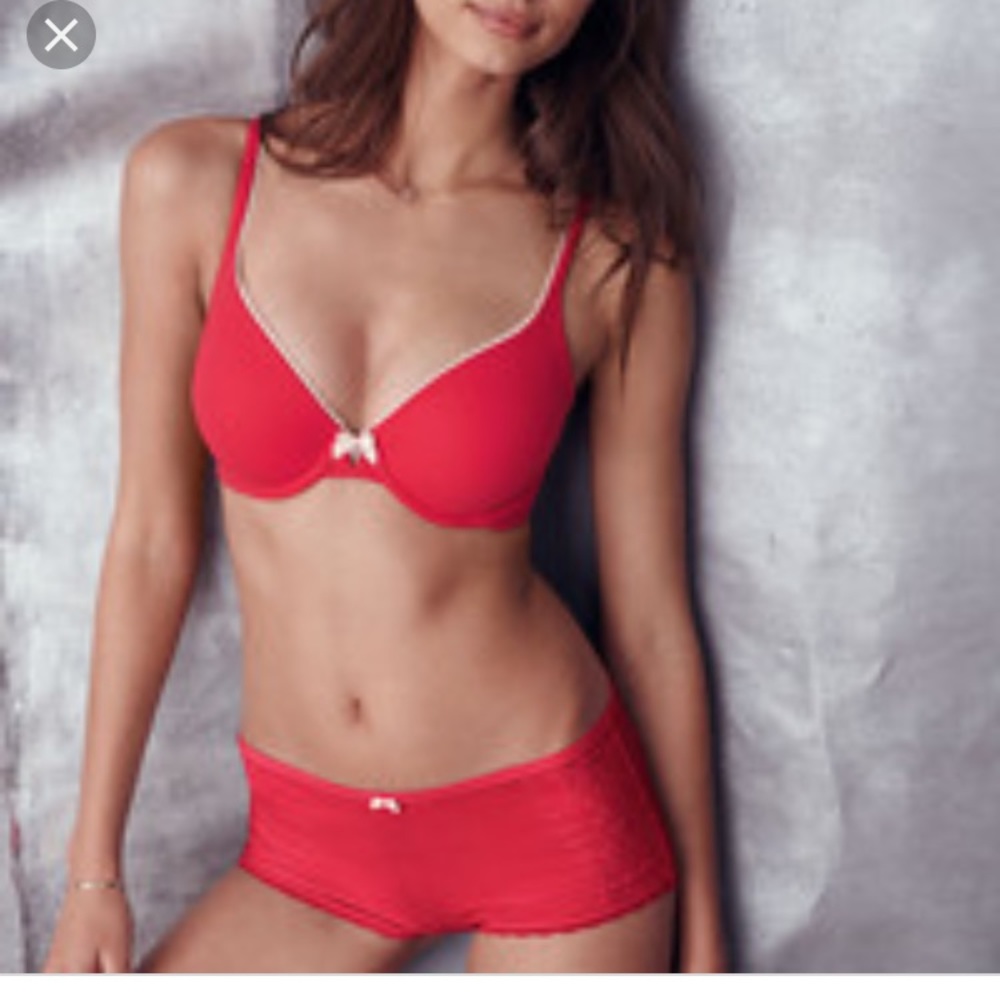 NWOT Victoria’s Secret bra